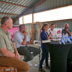 Régis Lebrun (EPCI Mauges Communauté), François Guyot (Conseil Régional Pays de la Loire), Sylvain Rousselet (Conseil Départemental de Mayenne), Pierre Aillerie (Maire de St-Michel-et-Chanveaux) Régis Lebrun (EPCI Mauges Communauté), François Guyot (Conseil Régional Pays de la Loire), Sylvain Rousselet (Conseil Départemental de Mayenne), Pierre Aillerie (Maire de St-Michel-et-Chanveaux)