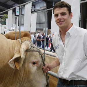 Jean-Marie, 25 ans, en parcours d’installation en vaches allaitantes, poules pondeuses et grandes cultures.