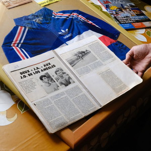 Dans son album de souvenirs, Denis conserve l'article que JAMag lui avait dédié en 1984, lors du retour des Jeux Olympiques. En compagnie d'Alain Duprat, un autre athlète de J.A qui concourait dans les épreuves d'Avérons. Dans son album de souvenirs, Denis conserve l'article que JAMag lui avait dédié en 1984, lors du retour des Jeux Olympiques. En compagnie d'Alain Duprat, un autre athlète de J.A qui concourait dans les épreuves d'Avérons.