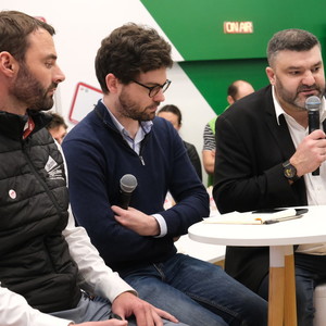François Jétur (JAMag) a reçu Pierrick Horrel et Jérémy Decerle afin de discuter de l'incidence des accords de libre-échange sur les productions françaises. François Jétur (JAMag) a reçu Pierrick Horrel et Jérémy Decerle afin de discuter de l'incidence des accords de libre-échange sur les productions françaises.