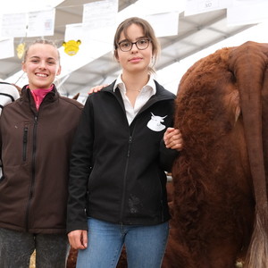 Pauline et Elsi, deux jeunes passionnées.