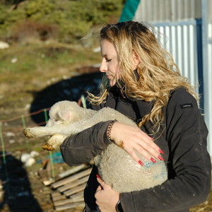 Passionnée par son métier, la jeune femme est aussi amoureuse de ses bêtes. 