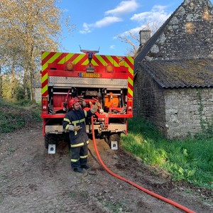 Le centre de secours d’incendie d’Inguiniel compte 27 sapeurs pompiers volontaires, dont six femmes et 21 hommes. Le centre de secours d’incendie d’Inguiniel compte 27 sapeurs pompiers volontaires, dont six femmes et 21 hommes.