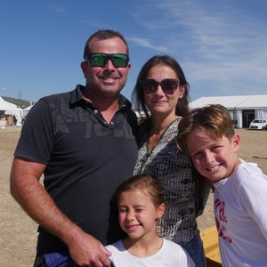 Mickaël, Marjorie et leurs deux enfants