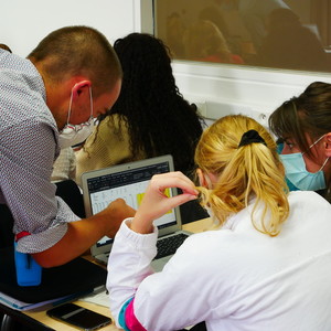 Cours de modélisation pour les étudiants en première année d'apprentissage. Cours de modélisation pour les étudiants en première année d'apprentissage.