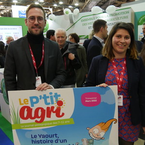 Jérémy Choquet, élu JA, responsable de la communication pour le Morbihan et la Bretagne, et Marie-Lou Carpier, animatrice à JA Morbihan Jérémy Choquet, élu JA, responsable de la communication pour le Morbihan et la Bretagne, et Marie-Lou Carpier, animatrice à JA Morbihan