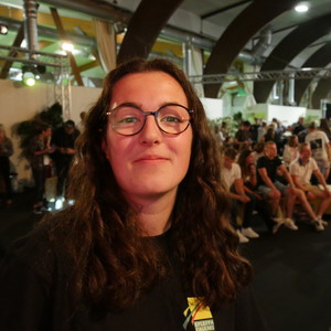 Clarisse, 19 ans, envisage un projet d’installation en lait et allaitant. Clarisse, 19 ans, envisage un projet d’installation en lait et allaitant.
