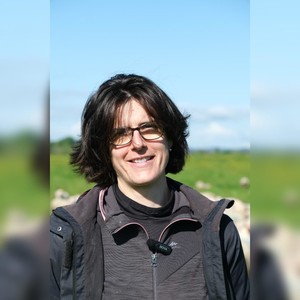 Delphine Prunet, 35 ans. Delphine Prunet, 35 ans.