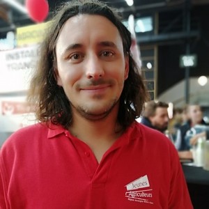 Avec trois départs d’agriculteurs pour deux installations, Pierre Picard, président JA d’Auvergne-Rhône-Alpes, craint pour le renouvellement des générations, malgré 820 installations en 2020. (CP Marie Giraud) Pierre Picard, président des JA Aura