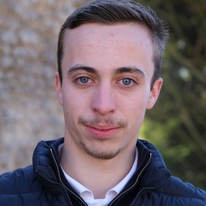 Tom, 20 ans, jeune agriculteur à Poullignac, Sud Charente. Tom, 20 ans, jeune agriculteur à Poullignac, Sud Charente.