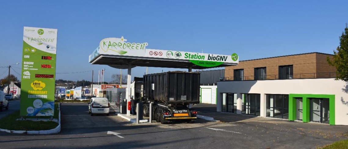 Le Gaz naturel véhicule (GNV) issu des unités de méthanisation peut alimenter des tracteurs, des bus et des camions Le Gaz naturel véhicule (GNV) issu des unités de méthanisation peut alimenter des tracteurs, des bus et des camions