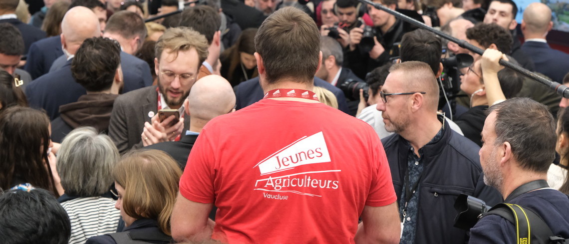 Une journée chargée au stand des Jeunes Agriculteurs. Une journée chargée au stand des Jeunes Agriculteurs