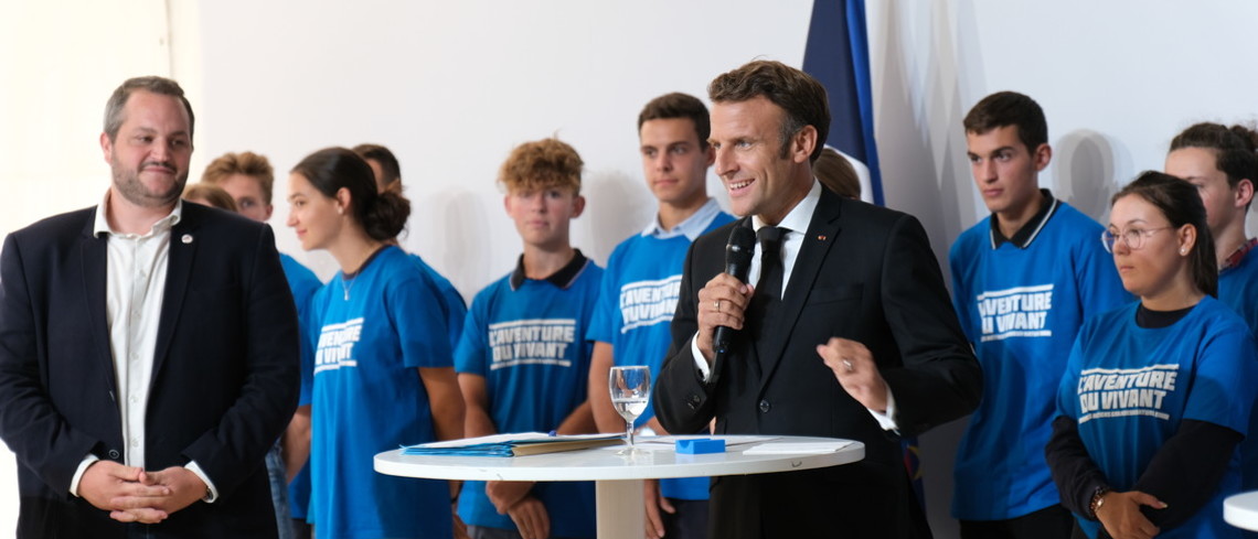 Le président de la République Emmanuel Macron, lors de son allocution à Terres de Jim 2022. (crédit JA MAG) Le président de la République Emmanuel Macron, lors de son allocution à Terres de Jim 2022.