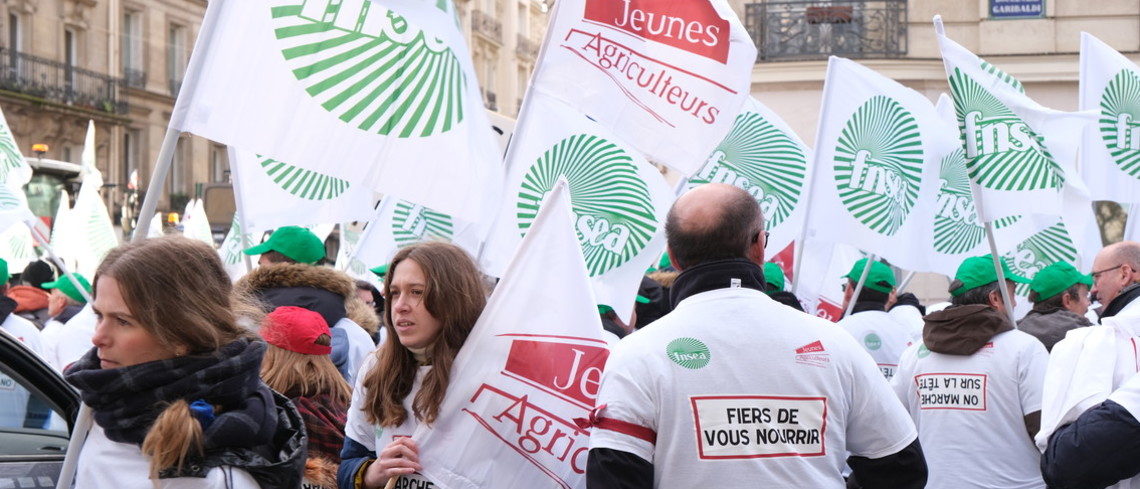 La manifestation a mobilisé plus d'une centaine de d'agriculteurs. Forte mobilisation dans les rues de la capitale.