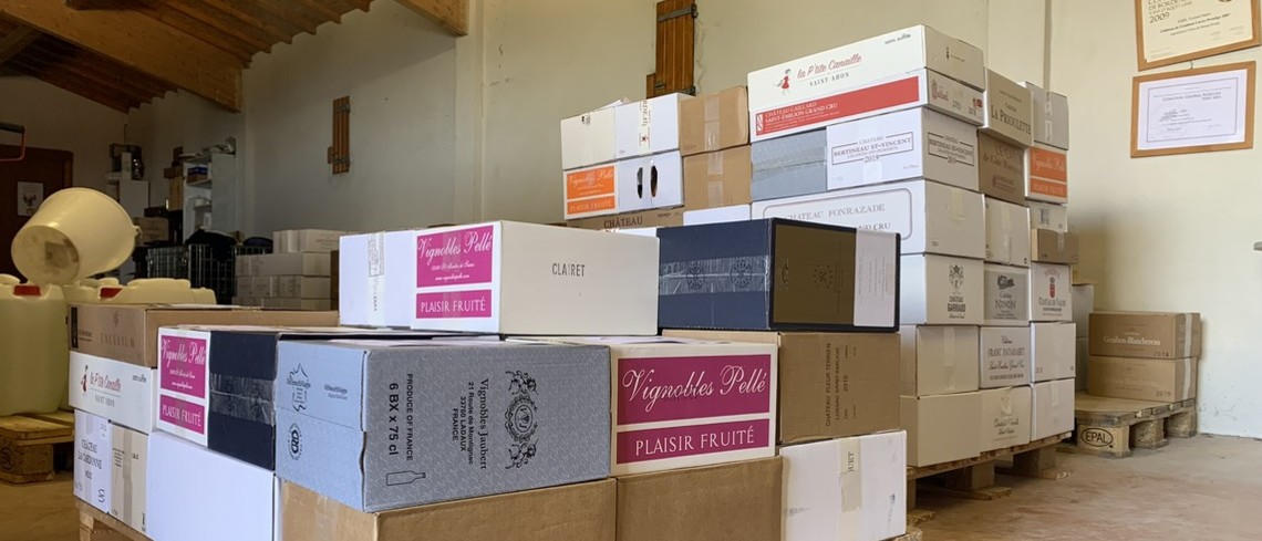 La profession s'est mobilisée pour offrir du vin en remerciements aux pompiers présents pour lutter contre les feux girondins 5 000 bouteilles envoyées de Gironde