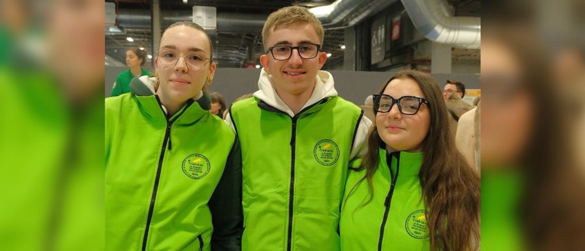 Manon, Alexandre et Lola, finalistes de l'édition 2025. Manon, Alexandre et Lola, finalistes de l'édition 2025.