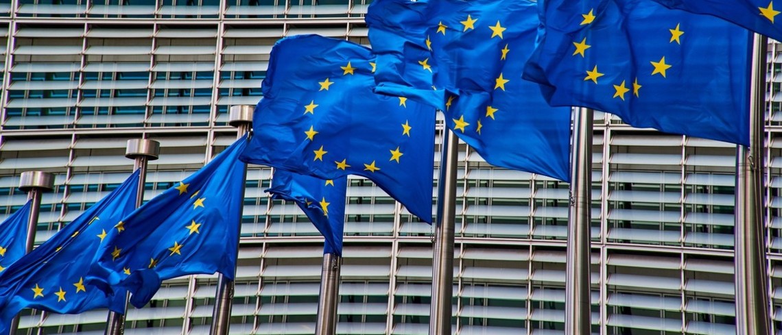 Bruxelles propose un premier train de simplifications. Bruxelles propose un premier train de simplifications.