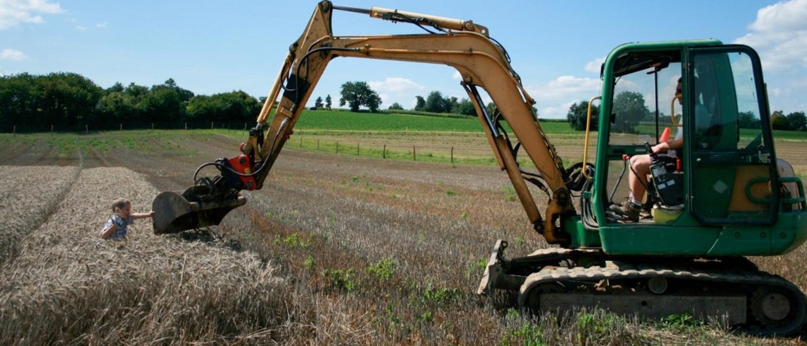 Du 13 au 17 octobre, Jeunes Agriculteurs consacre une « Semaine du foncier » pour marquer les 80 ans du statut du fermage. Du 13 au 17 octobre, Jeunes Agriculteurs consacre une « Semaine du foncier » pour marquer les 80 ans du statut du fermage.