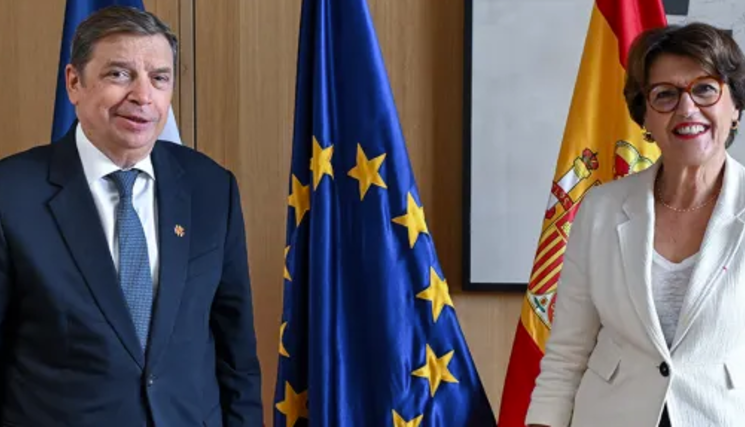 La ministre de l'Agriculture, de l'Agro-alimentaire et de la Souveraineté alimentaire, Annie Genevard, et son homologue espagnol Luis Planas, ministre de l’agriculture, de la pêche et de l’alimentation, le 1er octobre 2026.