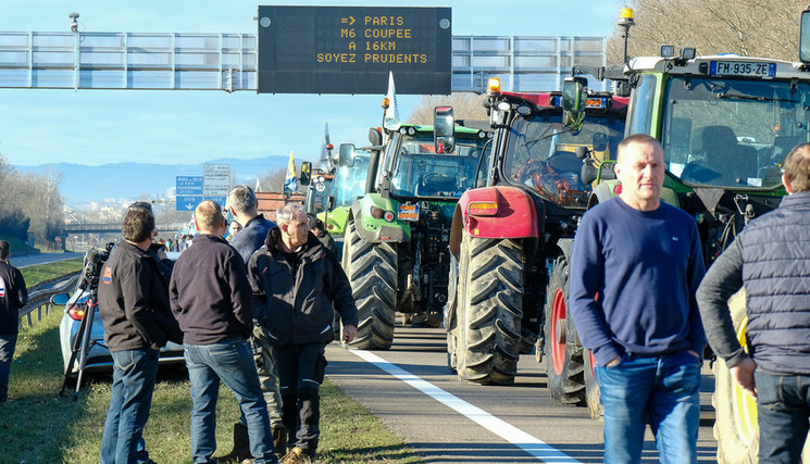 Présentation en Conseil des ministres du projet de loi d’urgence pour la protection et la souveraineté agricoles.