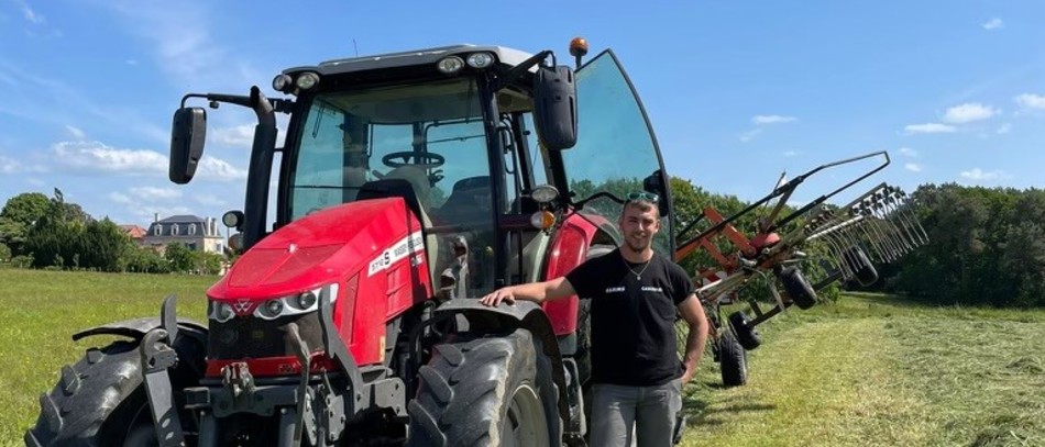 Bastien Tarrade est passionné de mécanique agricole.