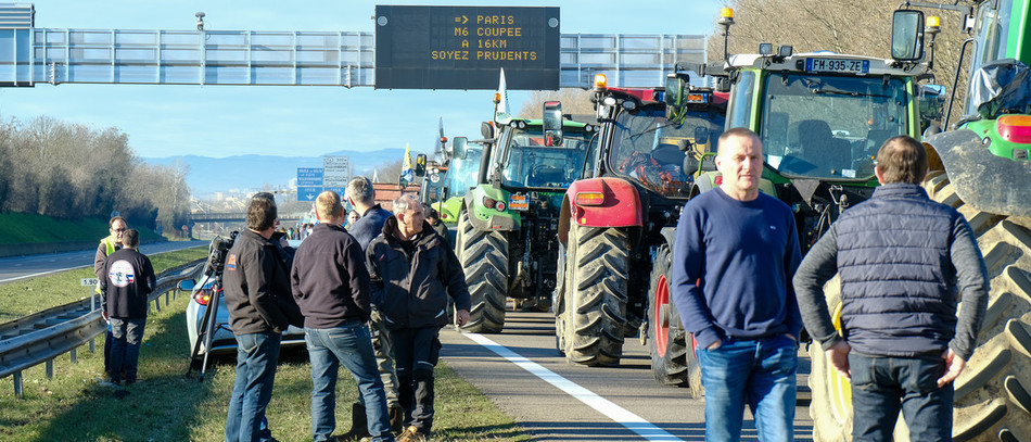 Présentation en Conseil des ministres du projet de loi d’urgence pour la protection et la souveraineté agricoles.