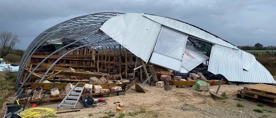 Des tunnels emporté par la tempête Ciaran.