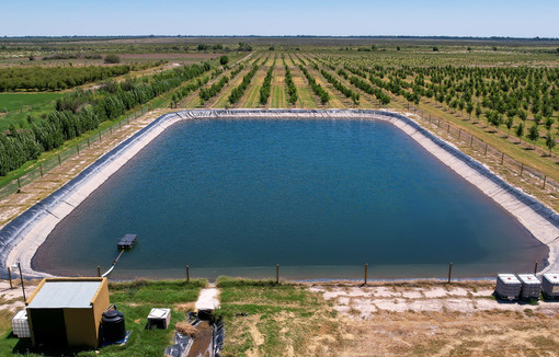 Les Jeunes Agriculteurs de Nouvelle-Aquitaine somment l'tat de choisir : stocker l'eau, ou continuer d'importer celle des autres. 