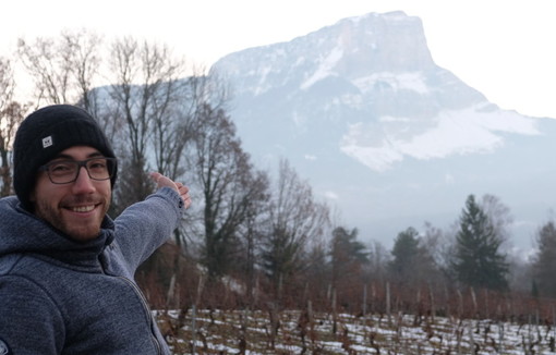 Axel Domont au cœur de ses vignes. 