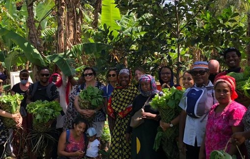 Photo de groupe de Fatima avec les participants à la journée porte ouverte