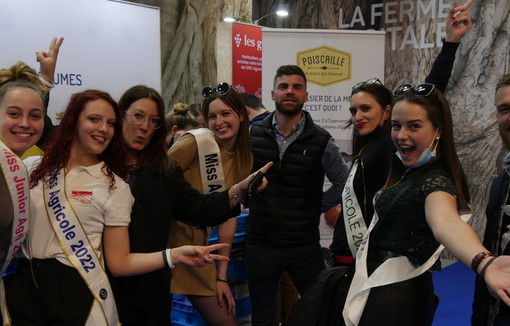 #Vu au Sia : les Miss et Mister France agricole ambiancent le Salon de l’agriculture !