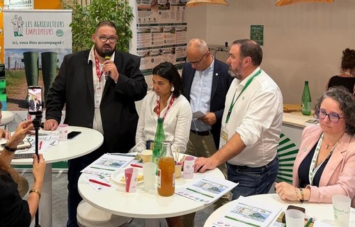 Sur le stand JA/FNSEA, Jocelyn Dubost s'est exprimé en conférence de presse aux côtés d'Elodie Guillotel (présidente JA Bretagne), d'Arnaud Rousseau (président de la FNSEA) et des présidents des FRSEA du Grand Ouest.