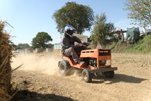 Nouveauté cette année sur les TDJ, les courses de tracteur tondeuse.