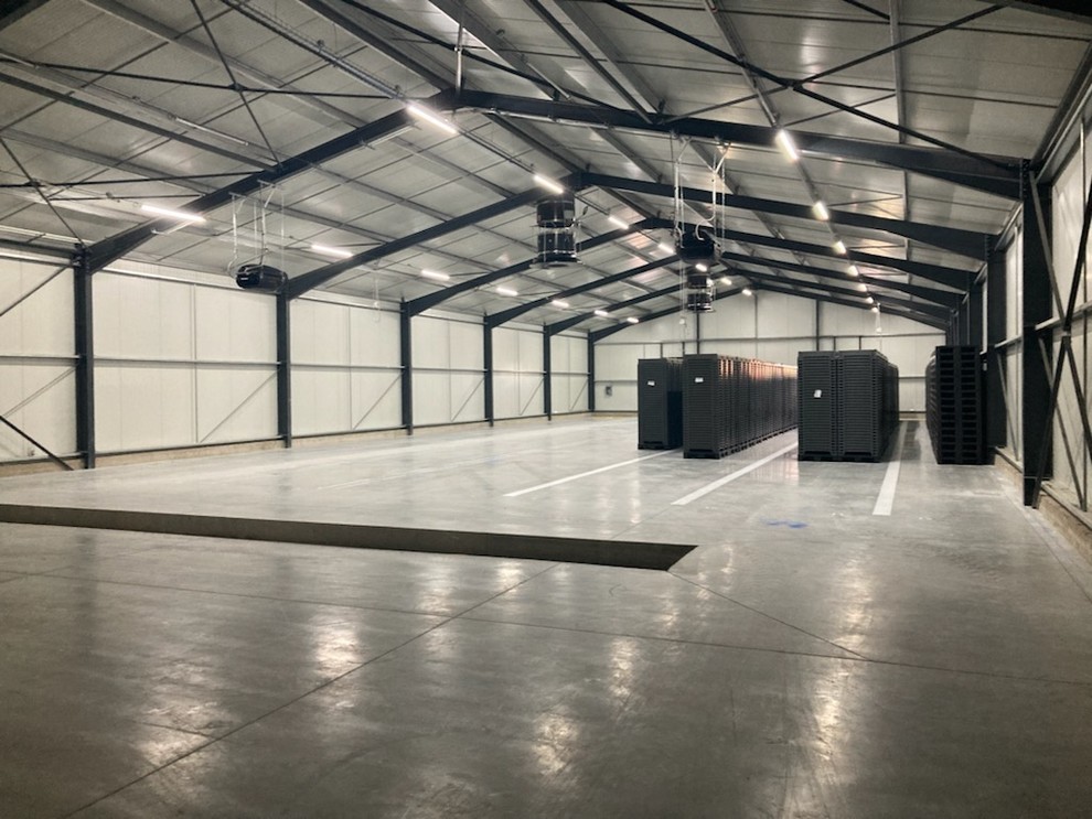 Bâtiment d’élevage de vers de farine de 970 m2 construit chez l’agriculteur Rémy Petoton. Bâtiment d’élevage de vers de farine de 970 m2 construit chez l’agriculteur Rémy Petoton.