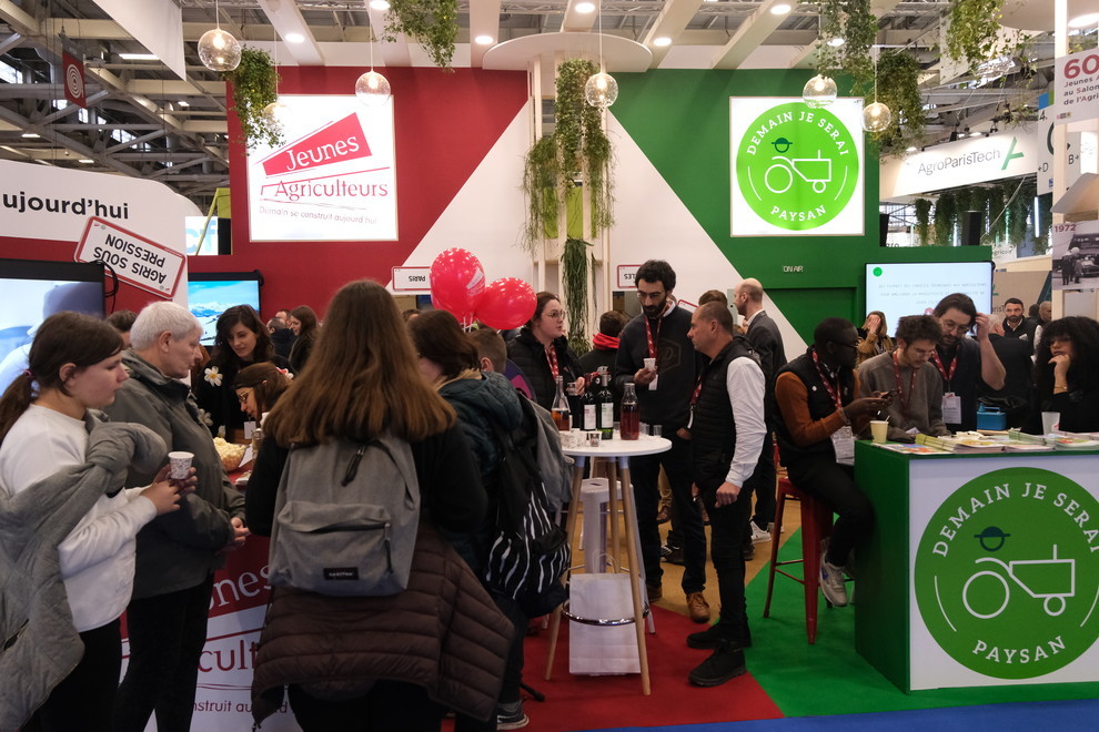 Le stand JA/DJSP dans le hall 4 du SIA. Le stand JA/DJSP dans le hall 4 du SIA.