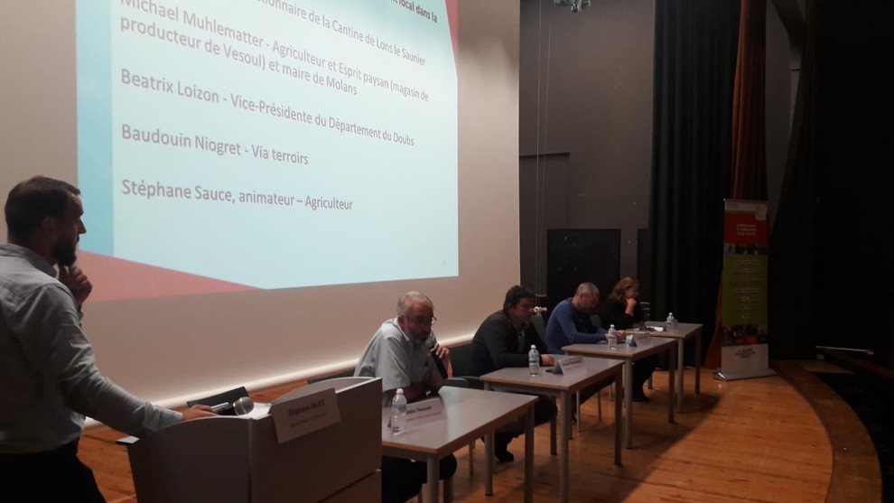 La table ronde et ses intervenants de qualité ! La table ronde de cette AG avec les intervenants